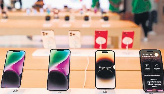 Smartphone exports unlikely to be derailed by tariff move