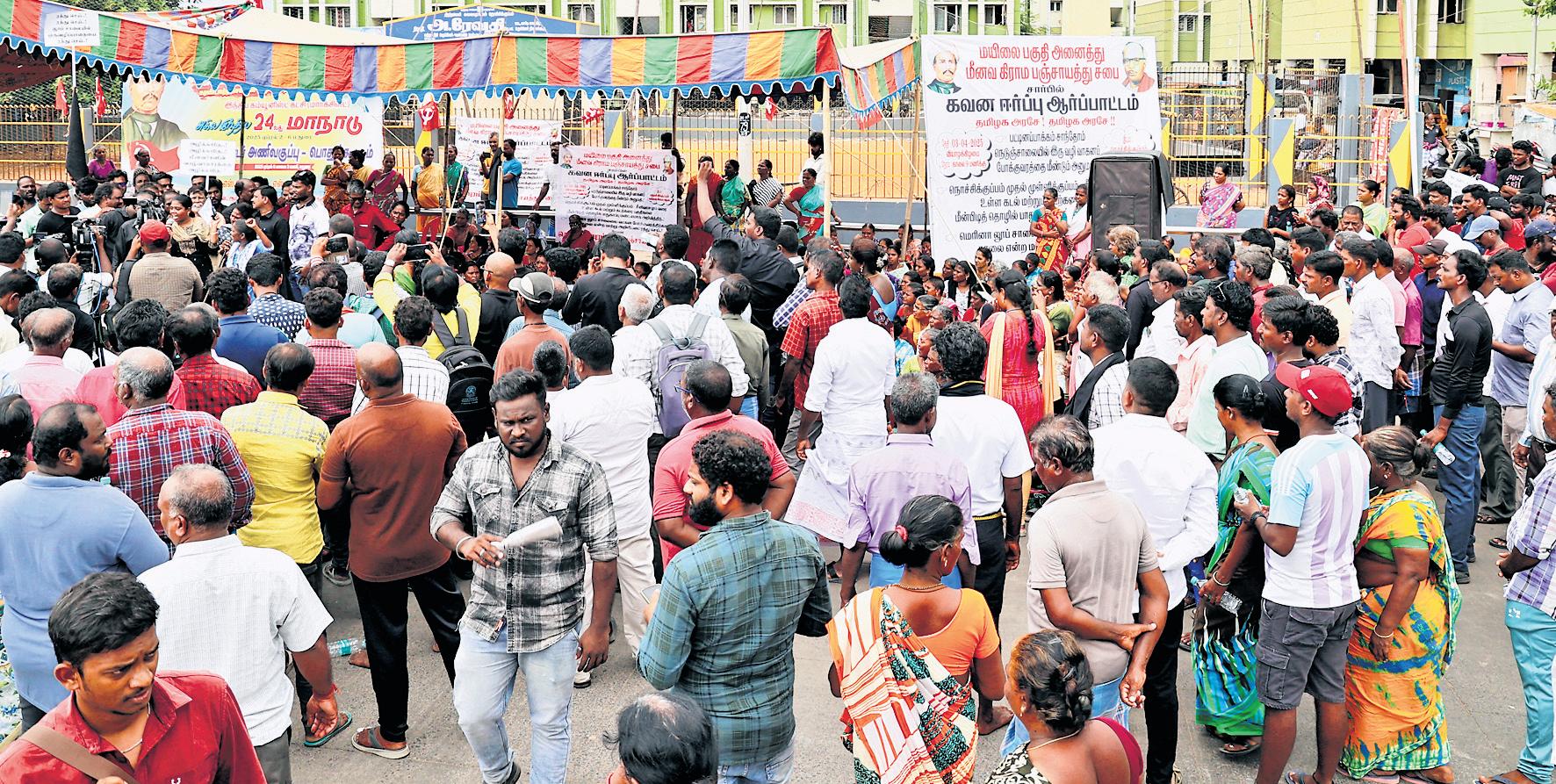 Do not allow heavy vehicles on Loop Road, say fisherfolk