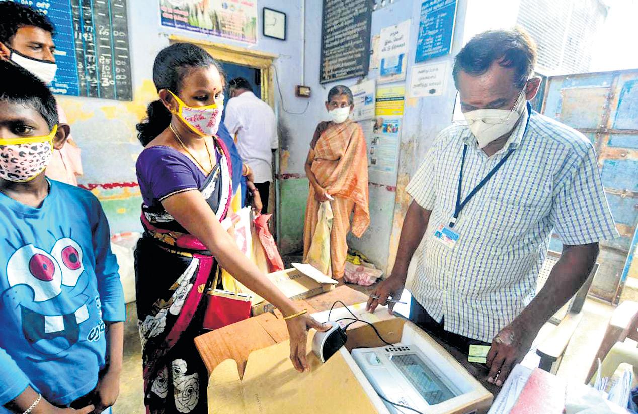 New PDS norms create biometric hurdle, beneficiaries keep fingers crossed