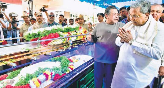 Two K'taka Pahalgam victims laid to rest with state honours