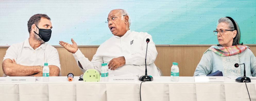 CWC meet calls for fitting reply to Pakistan-based terror groups