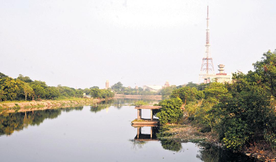As WRD gets ready to restore Buckingham Canal, fund and eviction create roadblocks