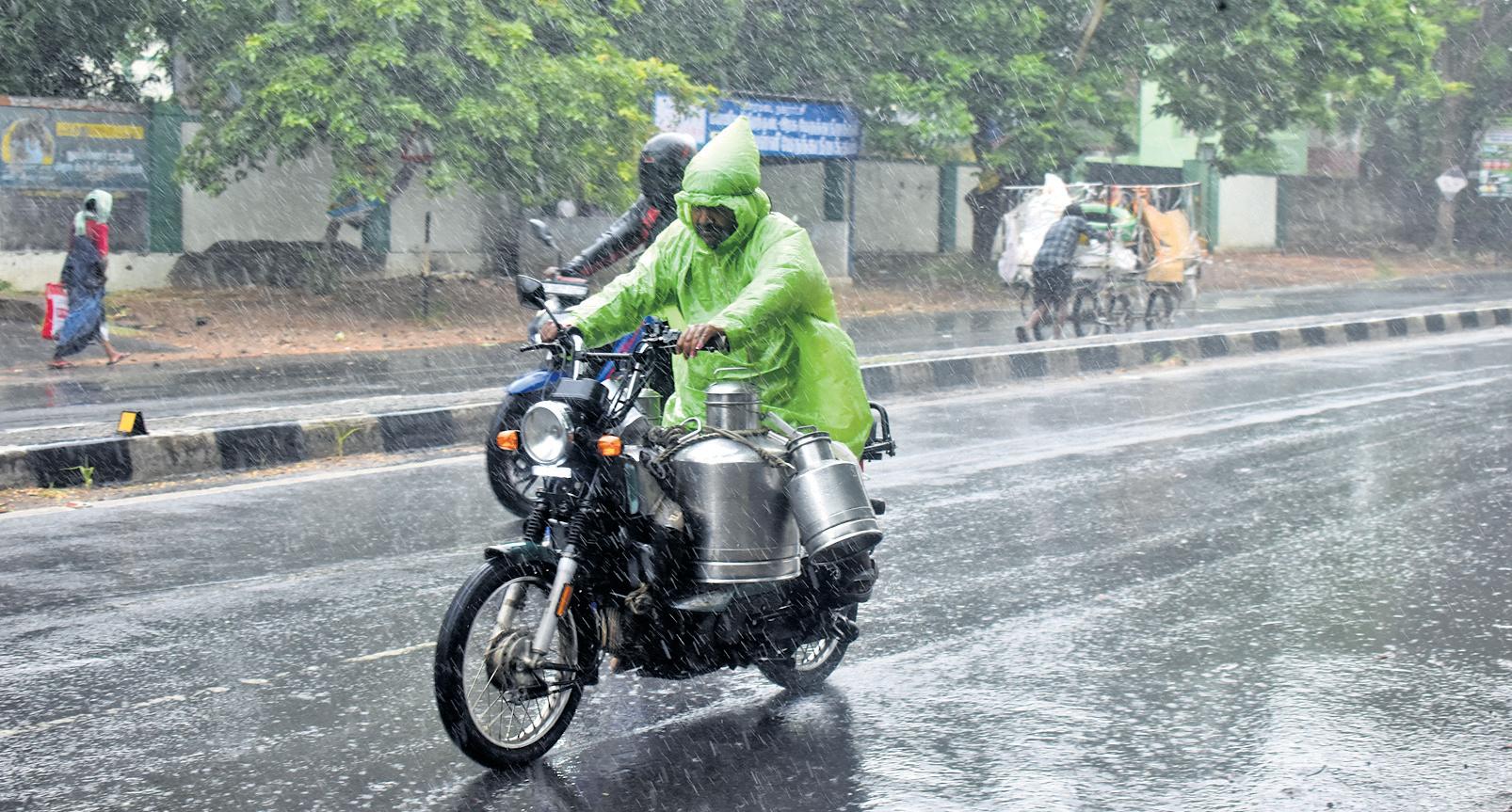 Red alert for Nilgiris, Kovai Ghats; orange for Dindigul