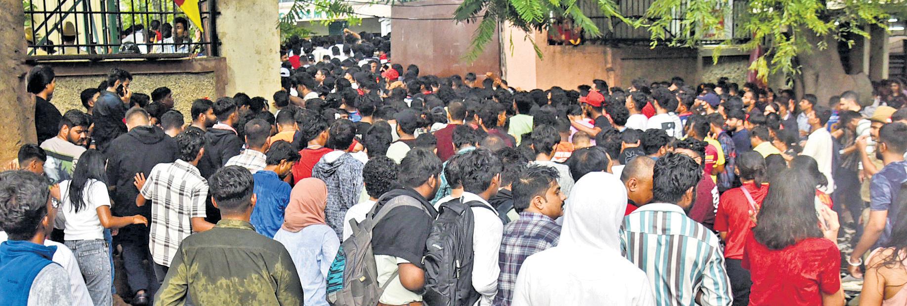 After ecstasy, Bengaluru mourns