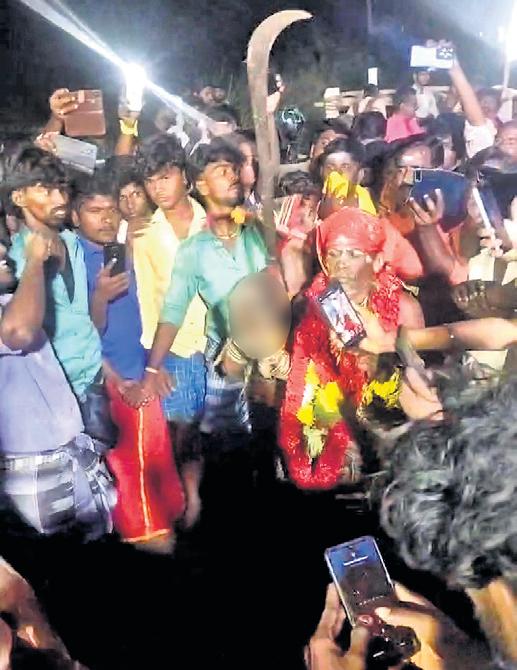 Clip of 'samiyaadis' holding human body parts goes viral
