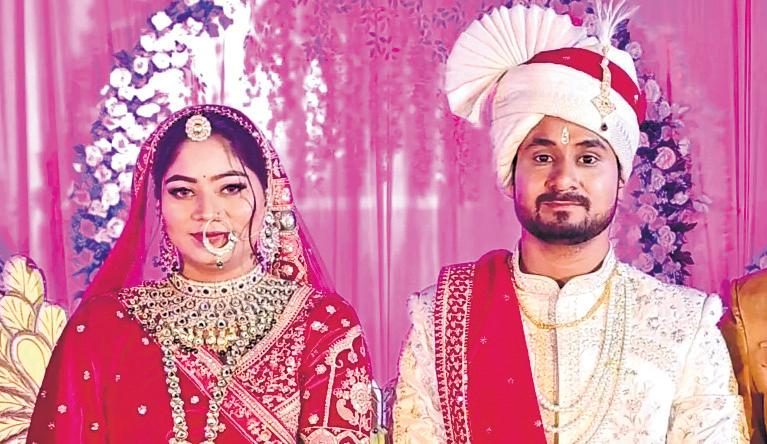 6-hr phone call in 1 night, haste to book tickets help nab Sonam