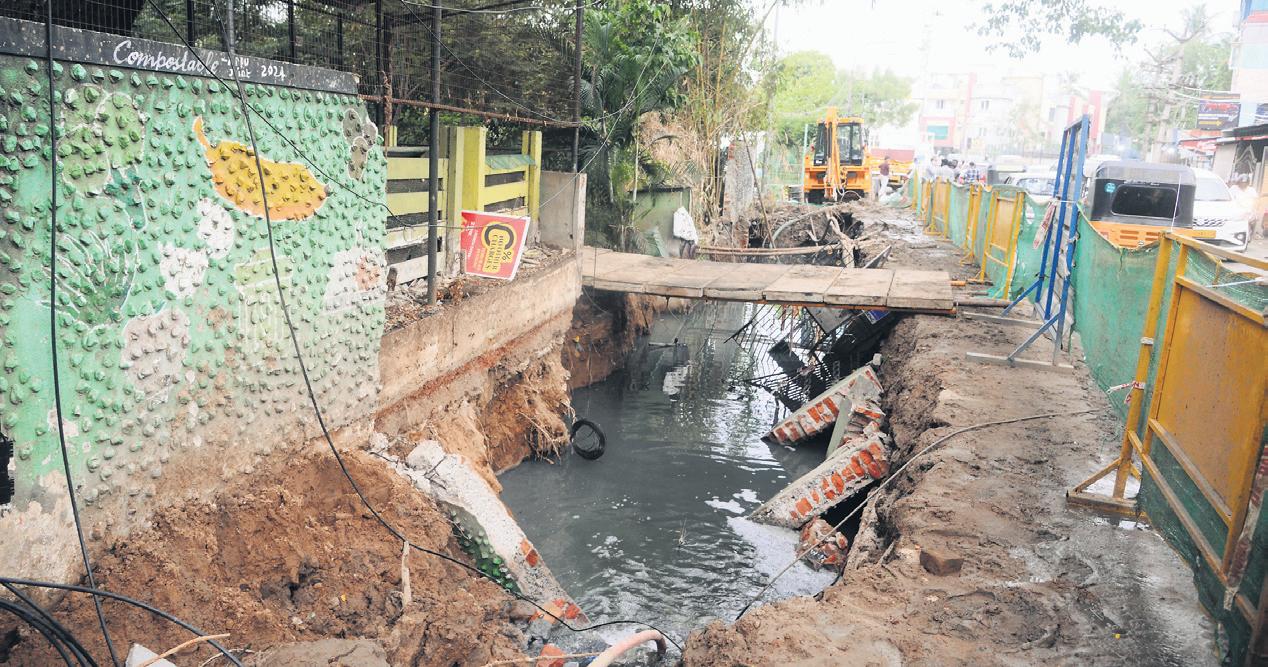 Man Dies as Compound Wall Collapses During Drain Work