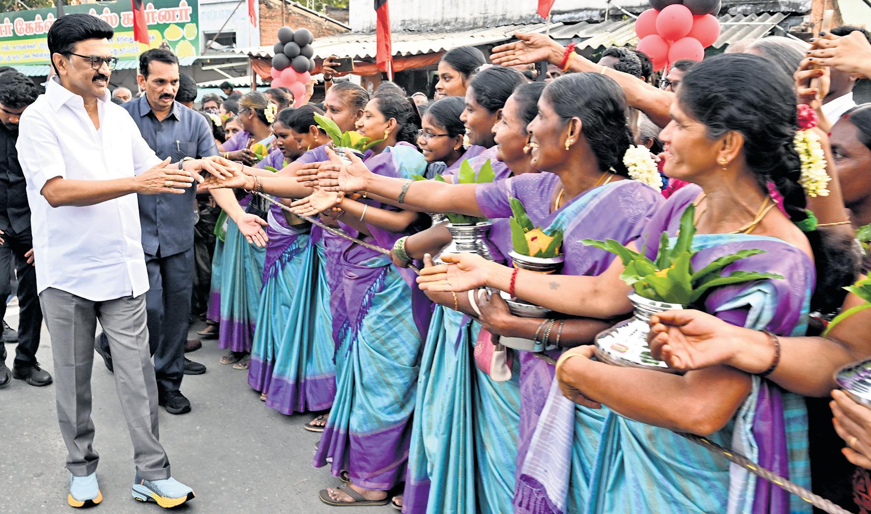 AIADMK a weed, should be eradicated: CM at agri expo