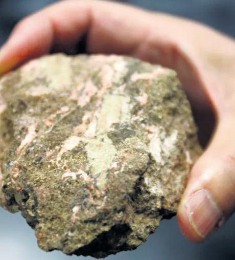 Sona Comstar Plans to Produce Rare Magnets in India Amid Chinese Curbs