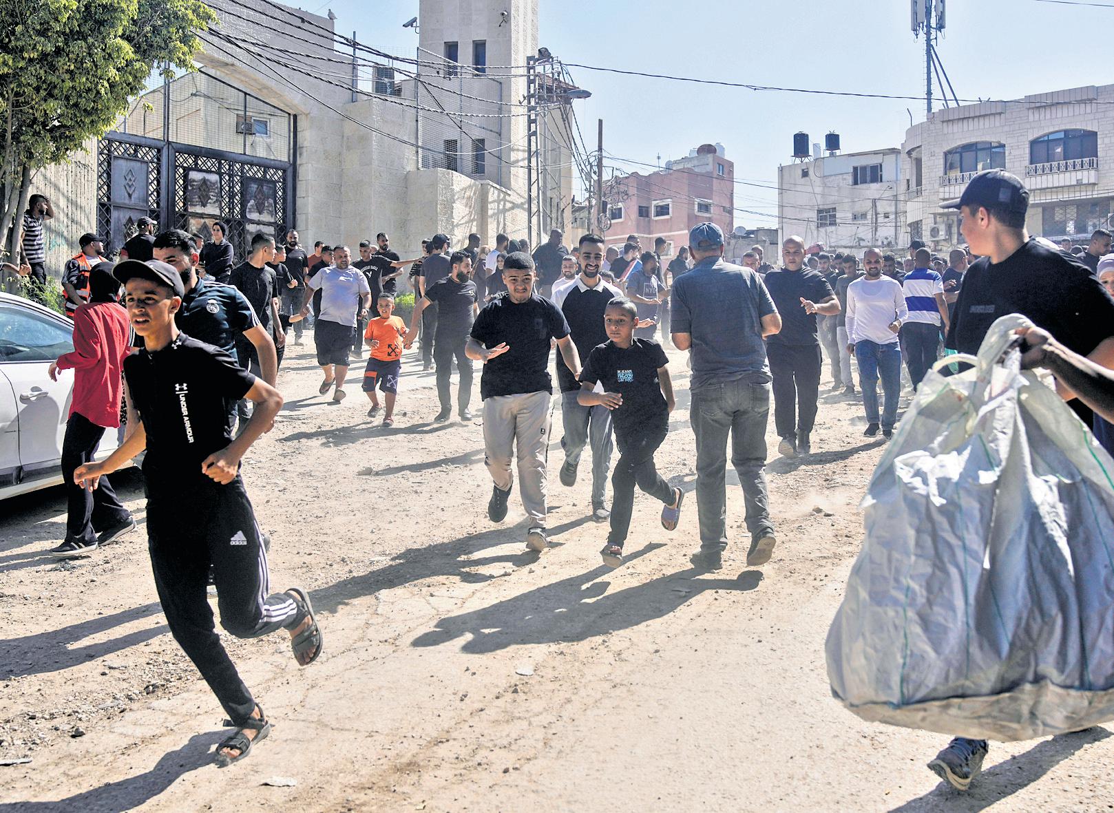Hamas Open for Truce, Netanyahu Says No Deal