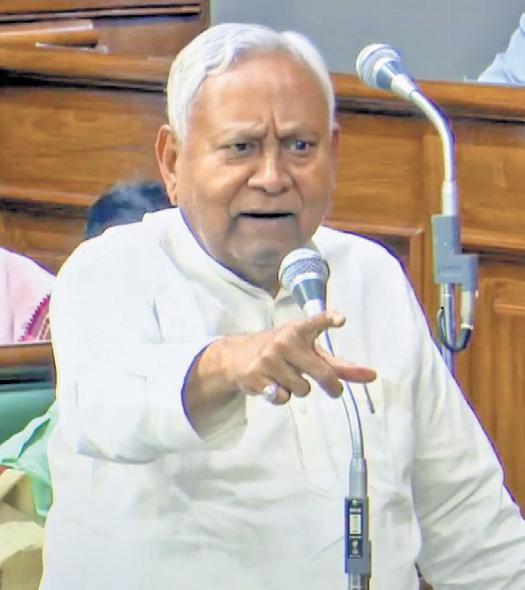 Tejashwi hints at poll boycott over roll revision