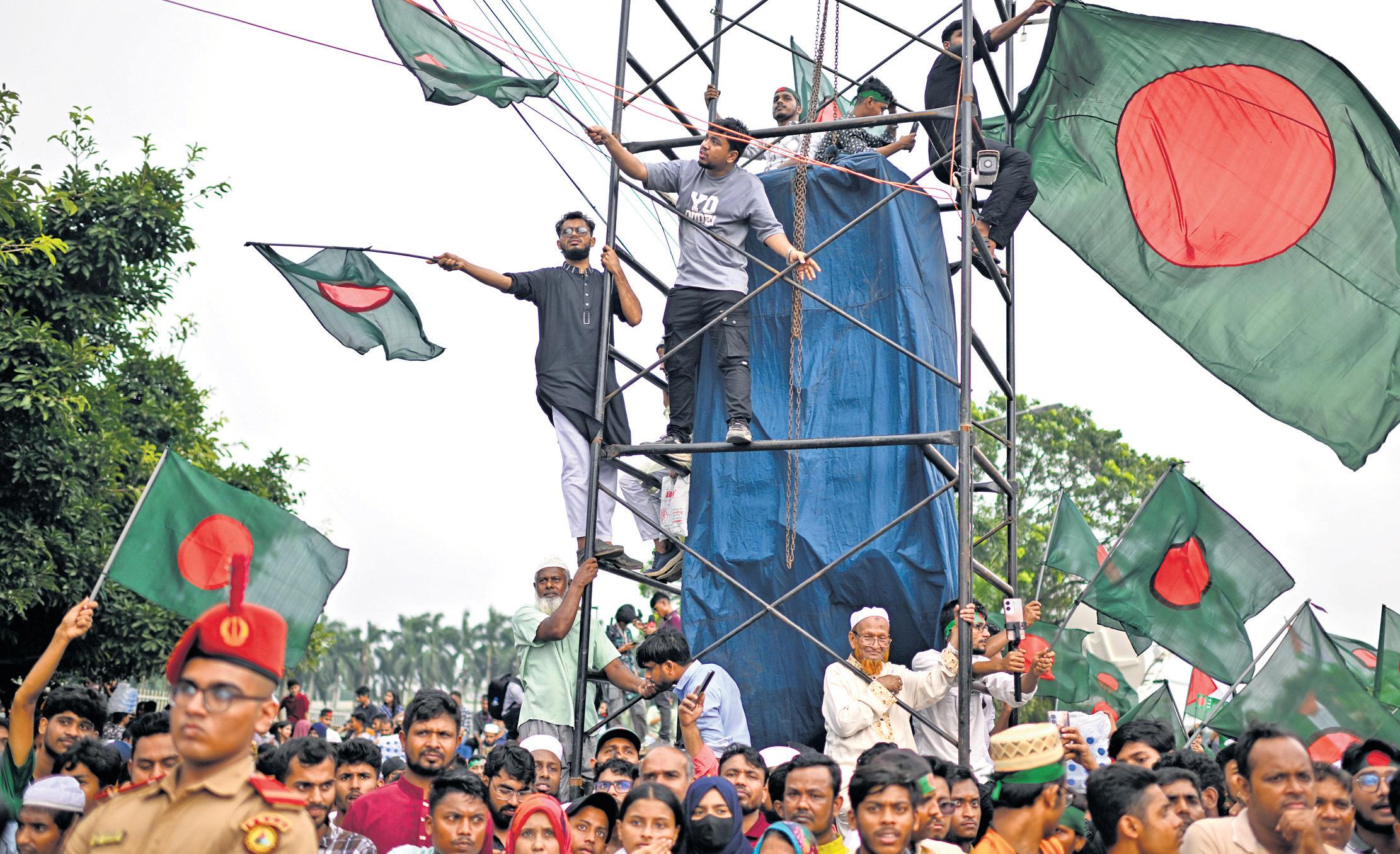 Yunus Sets Ball Rolling for Bangladesh's Feb Polls