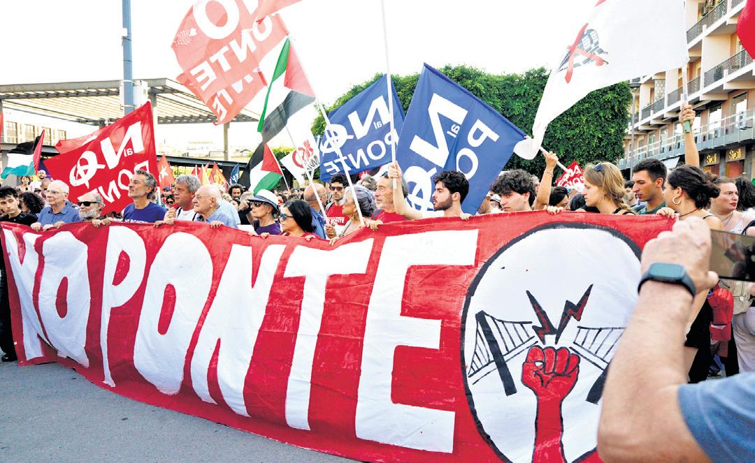Sicilians rally against Strait of Messina bridge