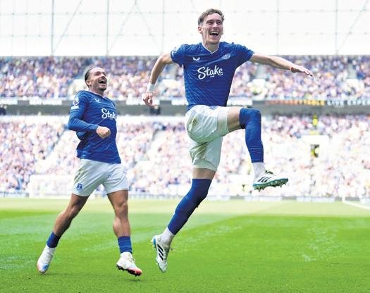 Man Utd held by Fulham, Everton win in new stadium