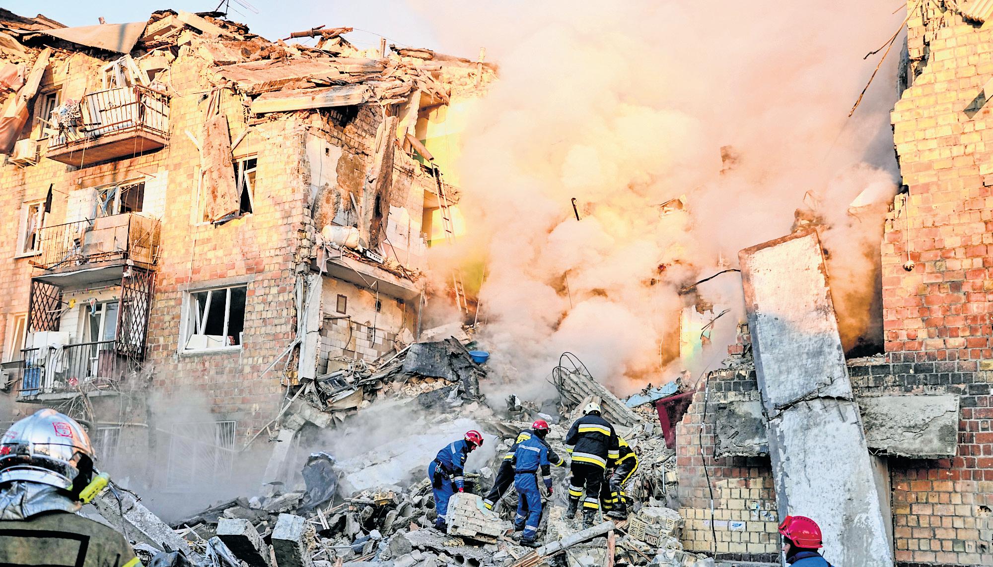 Russian Missiles Shatter Peace Push, Hit Kyiv