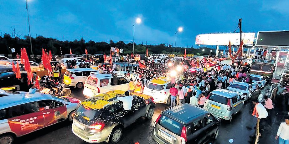 Jarange Raises Quota Pitch Amid CM Olive Branch