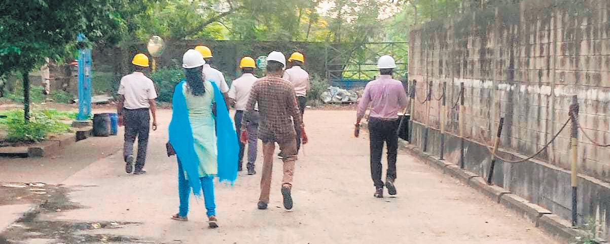 Pungent odour returns to suffocate OMR buildings