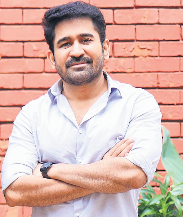 Vijay Antony-Sasi Film Titled Nooru Saami