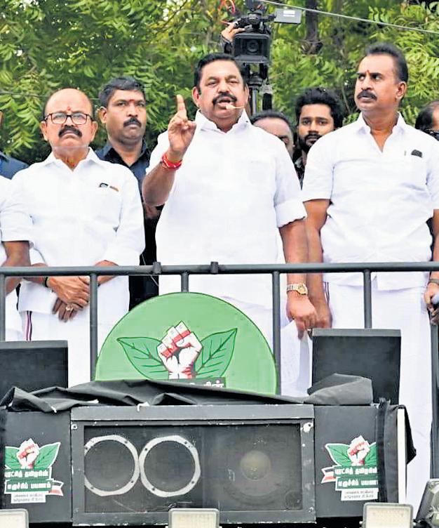 Stalin apathetic to plight of T'pur knitwear sector, says Edappadi