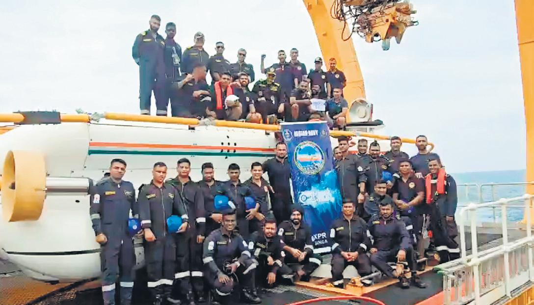 Navy holds 1st submarine ops in S China Sea
