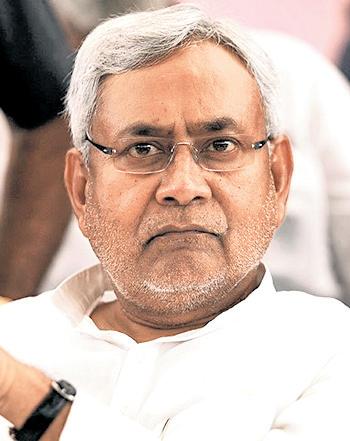 NDA, Oppn bloc intensify talks for seats deals amid push from allies