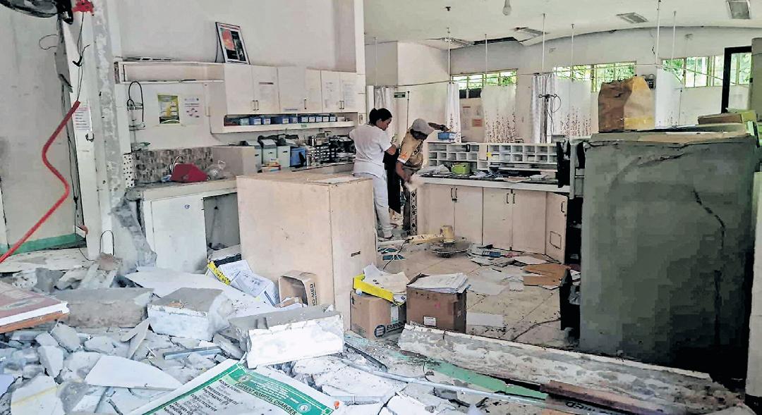 Eight killed as two strong quakes strike Philippines