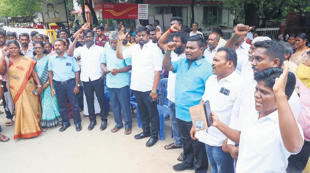 Day after man dies trying to escape from cops, HC orders CB-CID probe