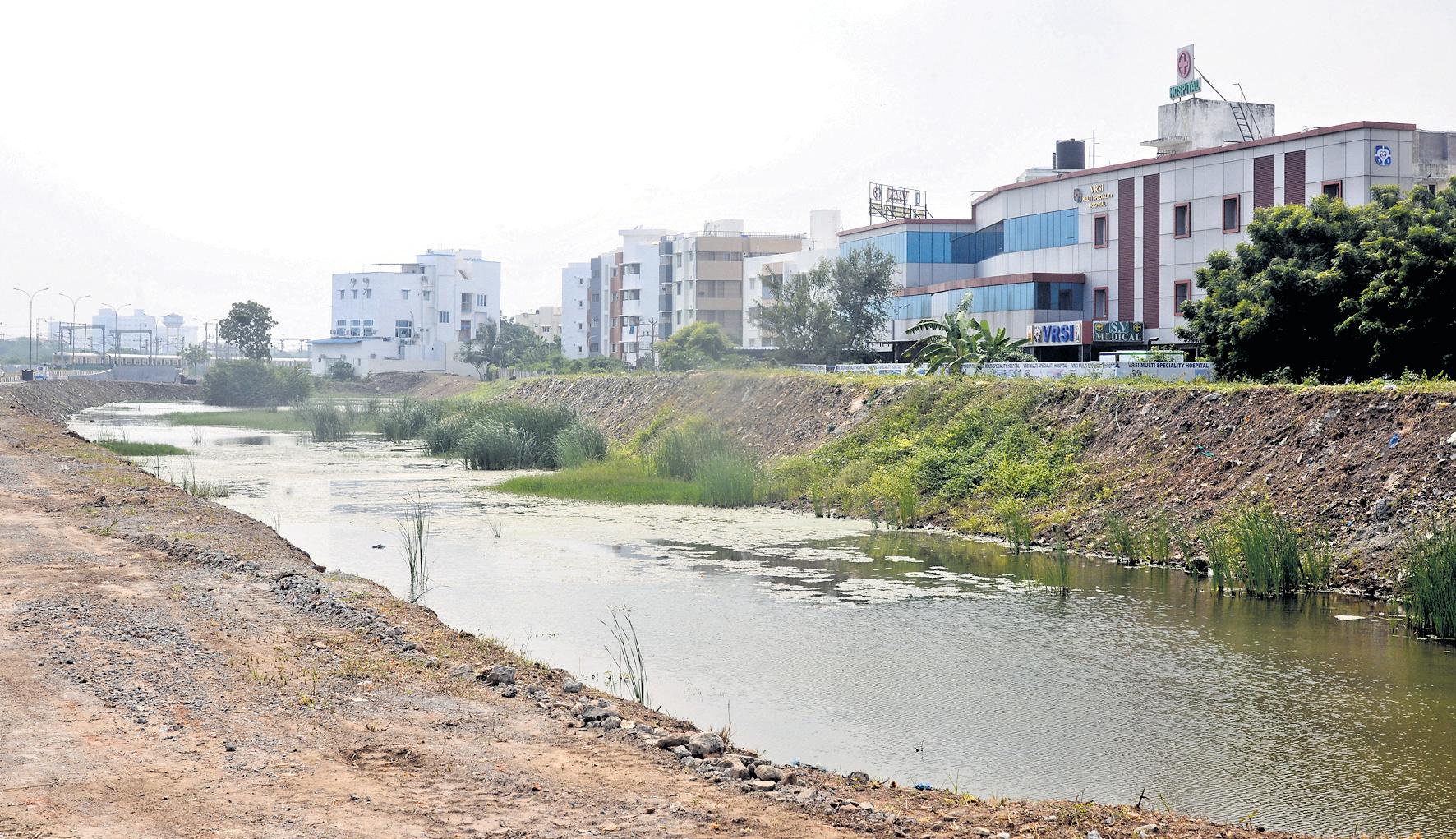 Velachery residents urge removal of encroachments along six-vent culvert