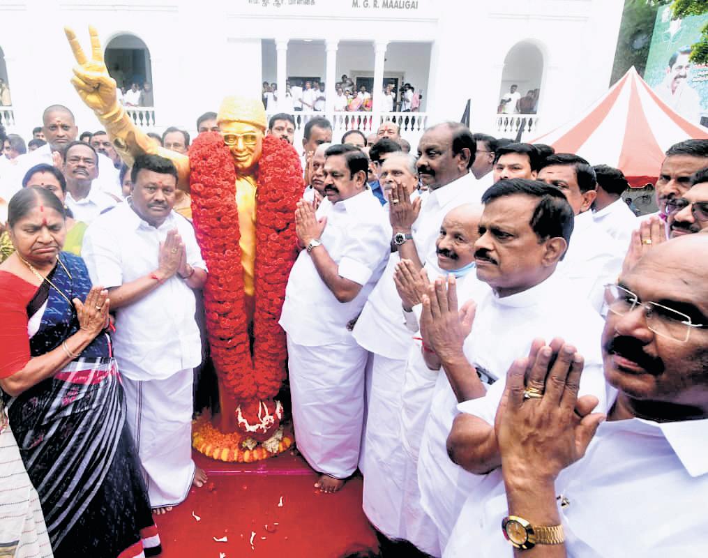 EPS, senior leaders mark AIADMK foundation day