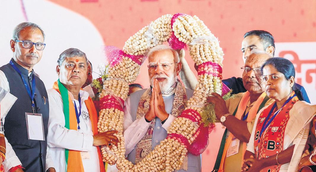 Cong has taken contract to finish RJD, says Modi
