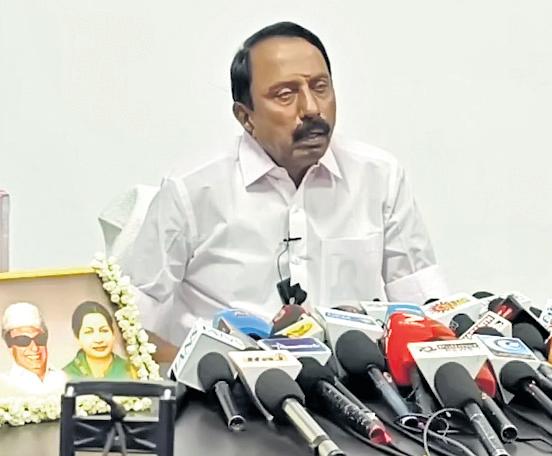 'BJP approached me to unite AIADMK factions'