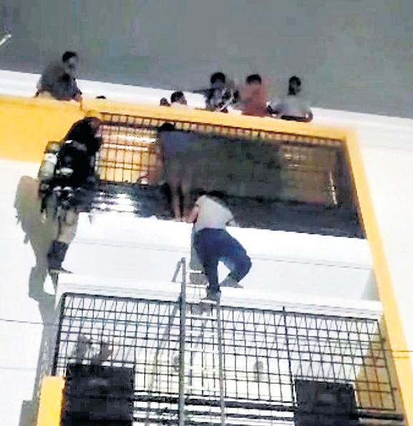 20 rescued as fire breaks out at T Nagar apartment, none hurt