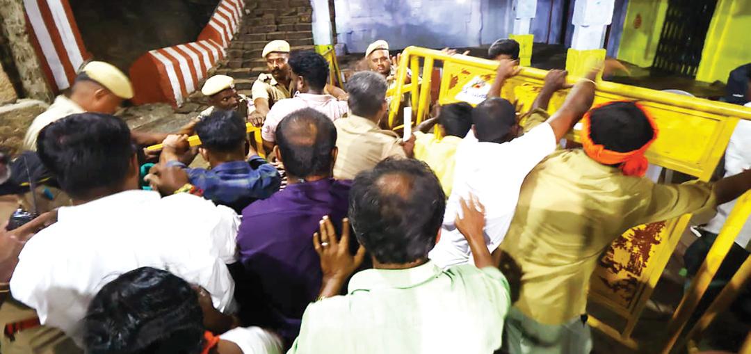 Petitioner blames cops for not obeying HC order