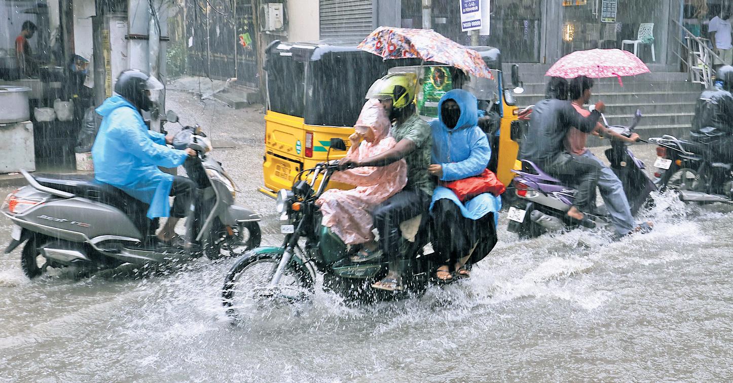 Ennore, Manali face flooding as heavy rains lash North Chennai