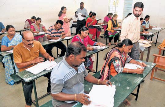 96% questions in TET paper incorrect, allege candidates