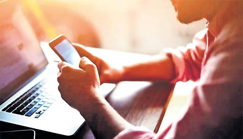 Dermatitis in the digital age