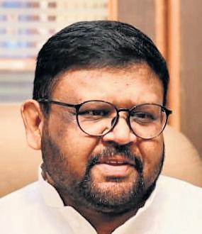 Vaigaichelvan leaves AIADMK, blames EPS