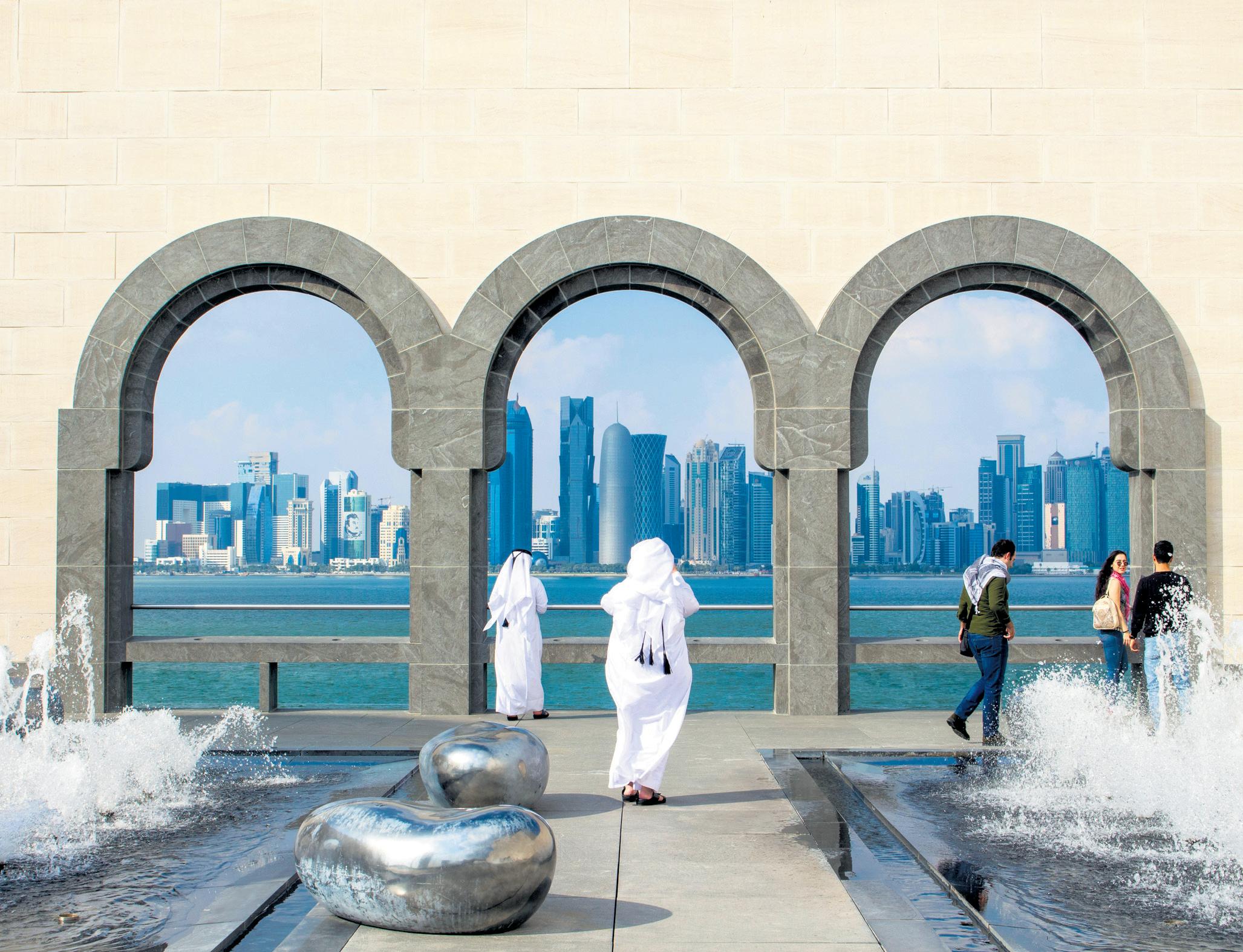 The UAE announces new visit visas