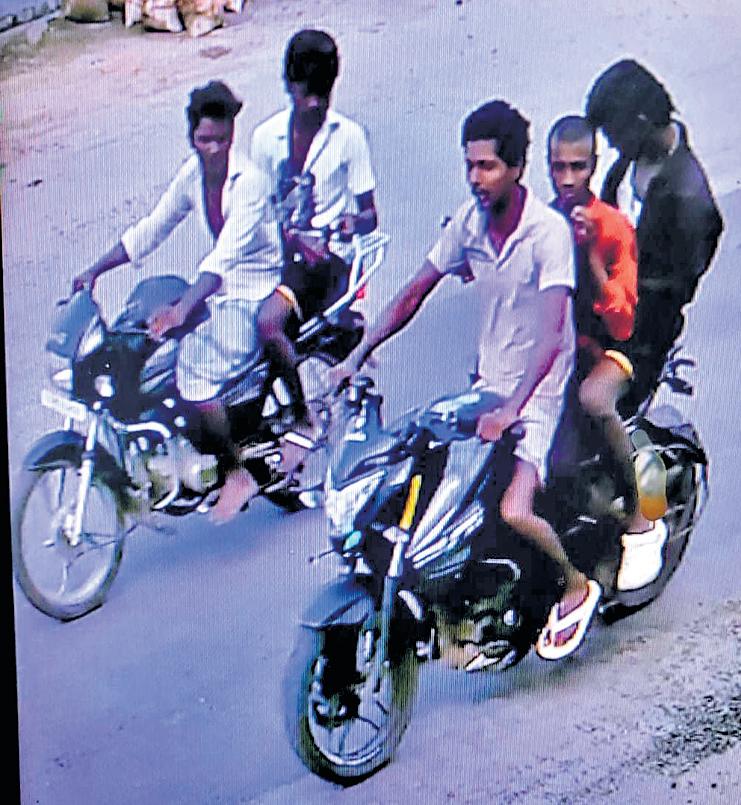Gang hurls petrol bomb at police station, 1 held