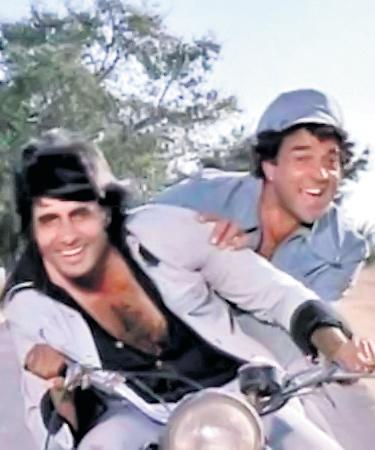 ‘Veeru’ romanced ‘Basanti’ on tonga along muddy jungle roads in K’taka