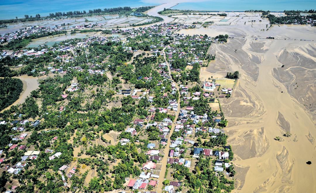 Asia flood toll hits 1,500, deforestation blamed