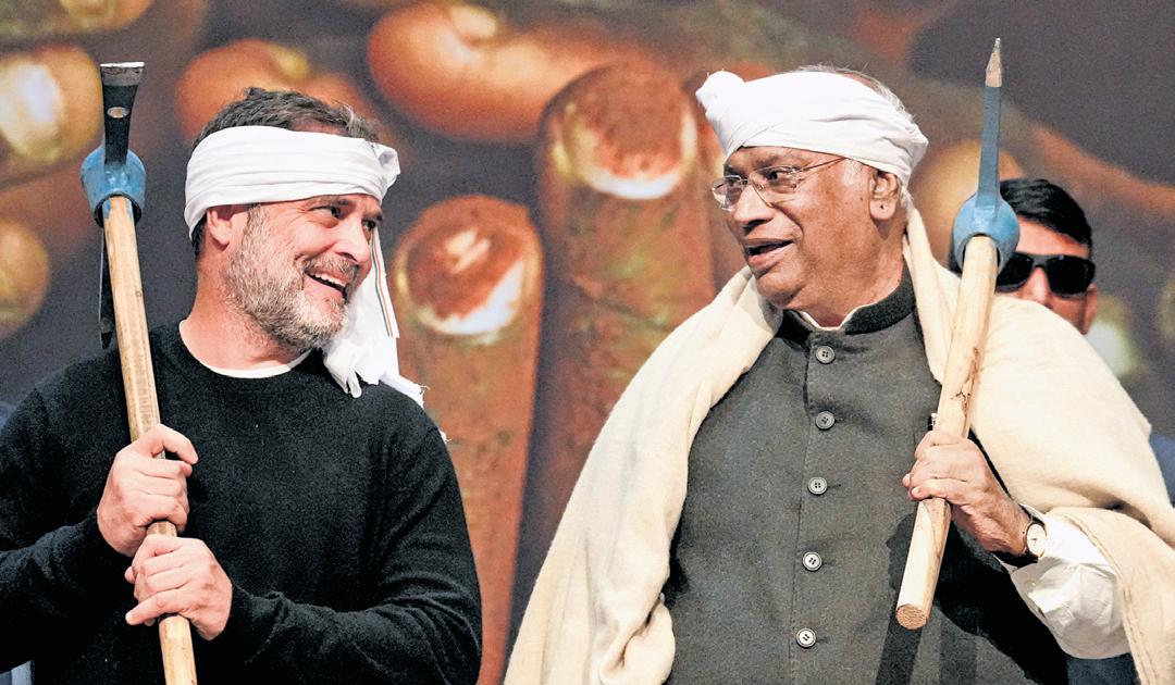 Rahul ups ante, says poor must unite to bring back MGNREGA