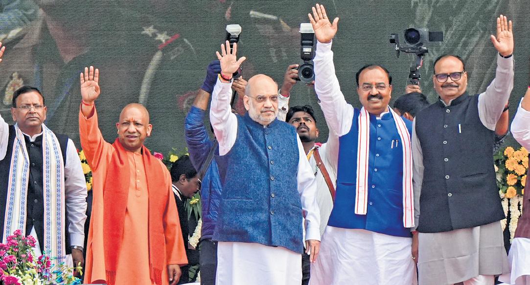 Shah asks UP voters to say no to caste, dynasty politics