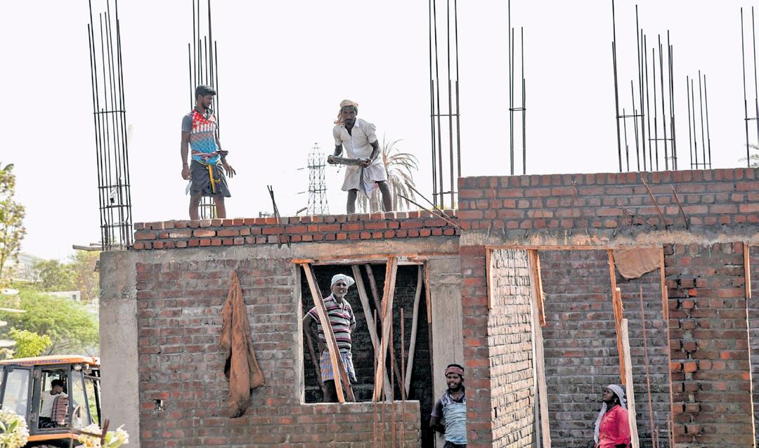 State govt trains 30,000 construction workers in 2 months under skill drive