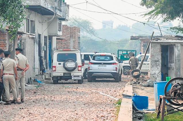 Day after 3K kg explosives found, 800 cops troop down to Dhauj in Faridabad