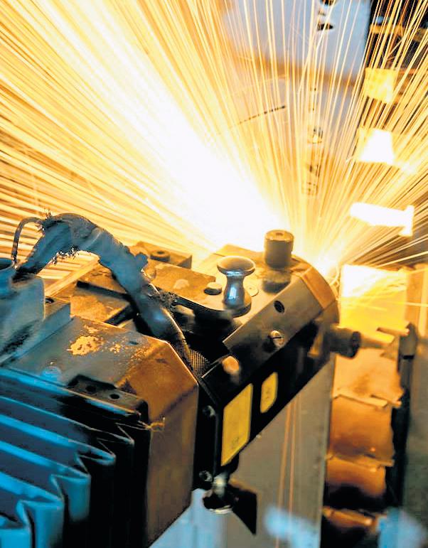 Pvt sector output index rises to 60.7 in Dec