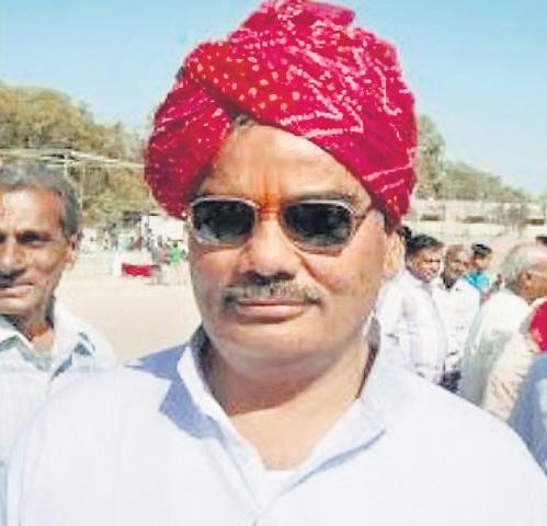 Students won't tie knots anymore as Raj makes school dress uniform