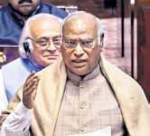 Kharge bats for longer sessions, cooperation