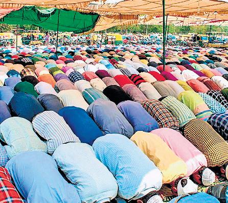 If crowds swell, staggered timings for namazis at Eidgahs, say clerics in UP