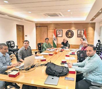 Centre reviews progress on teaching higher edu in Indian languages